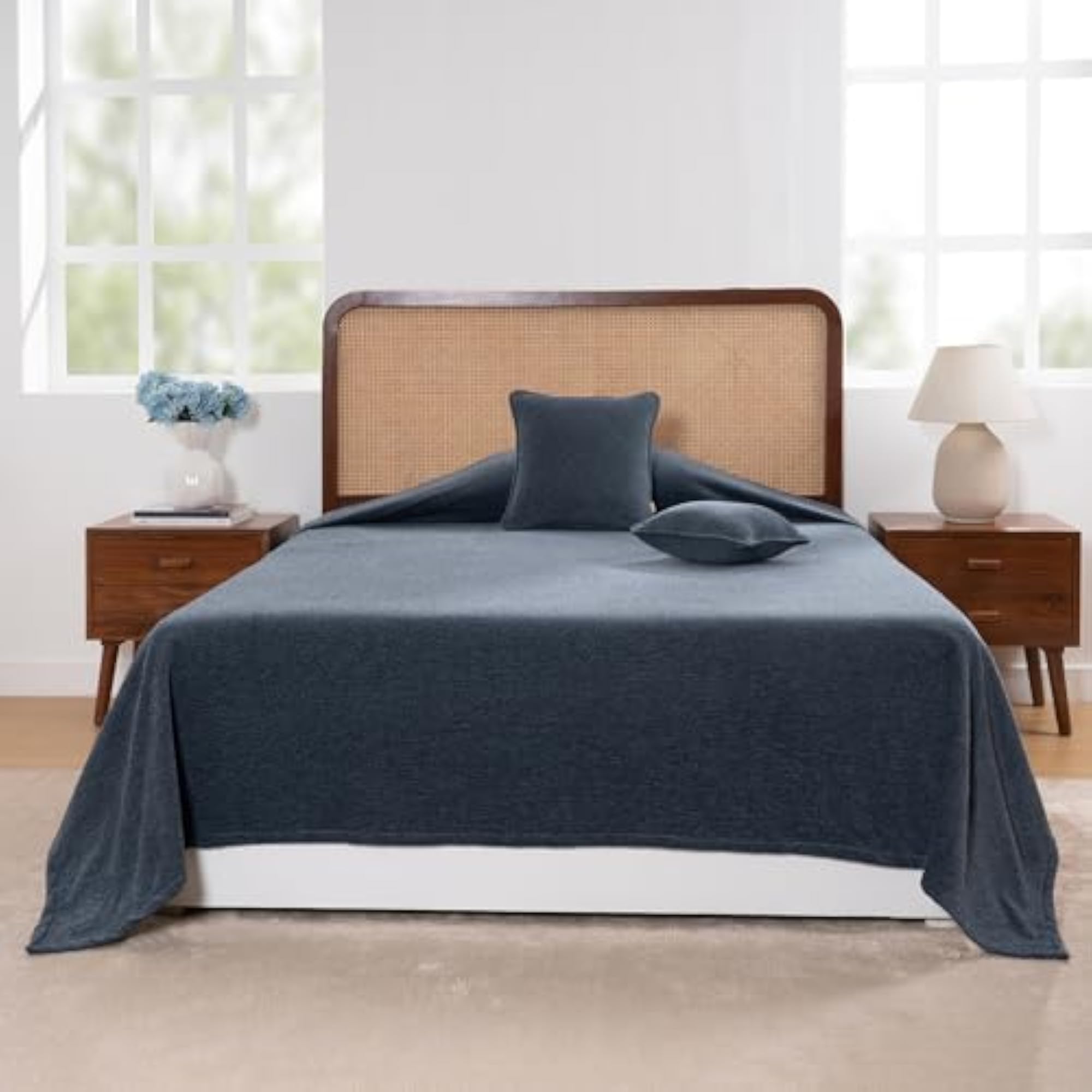 Single Bed Cotton Solid 310 GSM Bed Cover